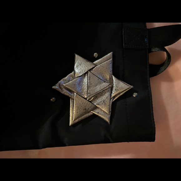 Bath and Body Works bag w/bow - Picture 4 of 5